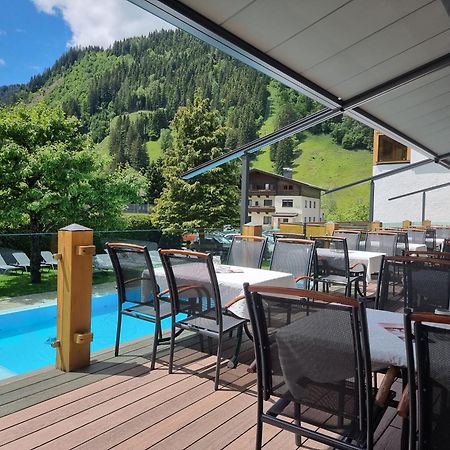 Hotel Alpina เราริส ภายนอก รูปภาพ