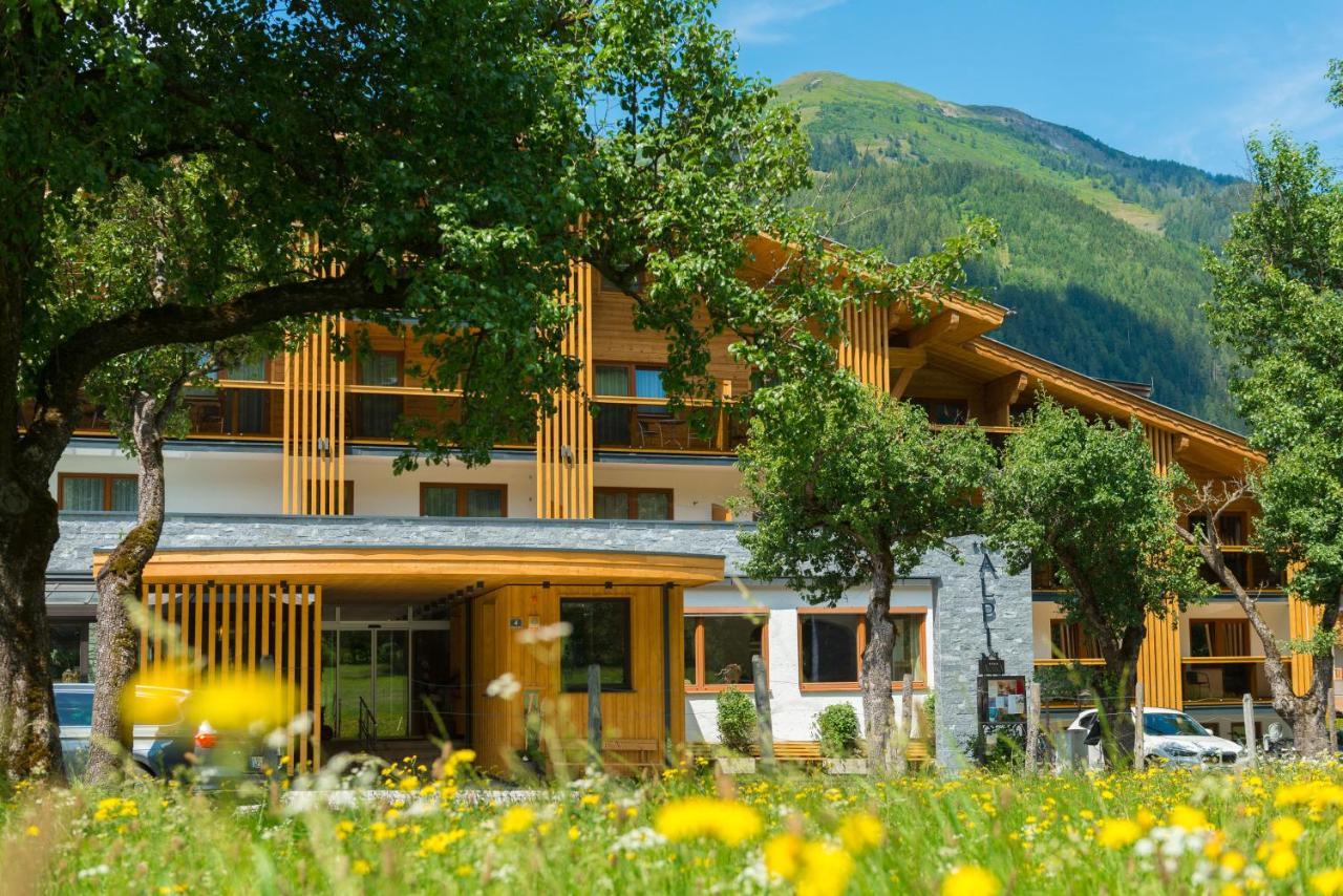 Hotel Alpina เราริส ภายนอก รูปภาพ