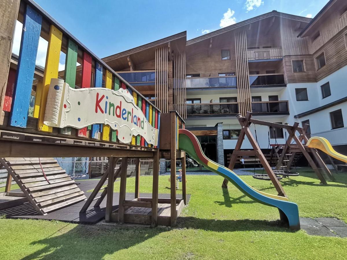 Hotel Alpina เราริส ภายนอก รูปภาพ