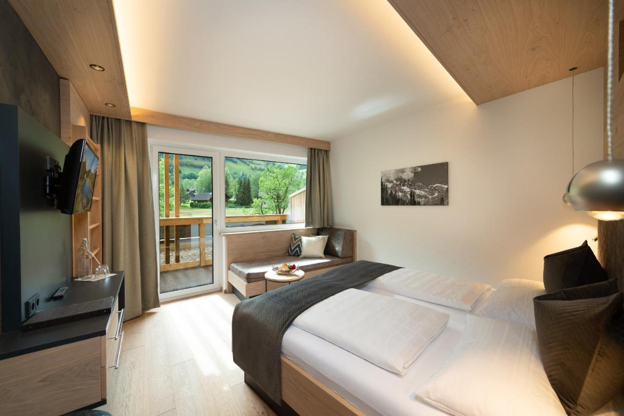 Hotel Alpina เราริส ภายนอก รูปภาพ