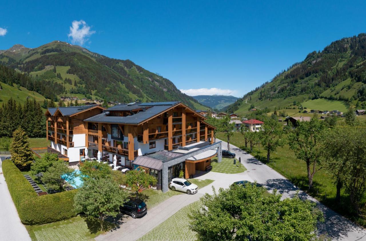 Hotel Alpina เราริส ภายนอก รูปภาพ