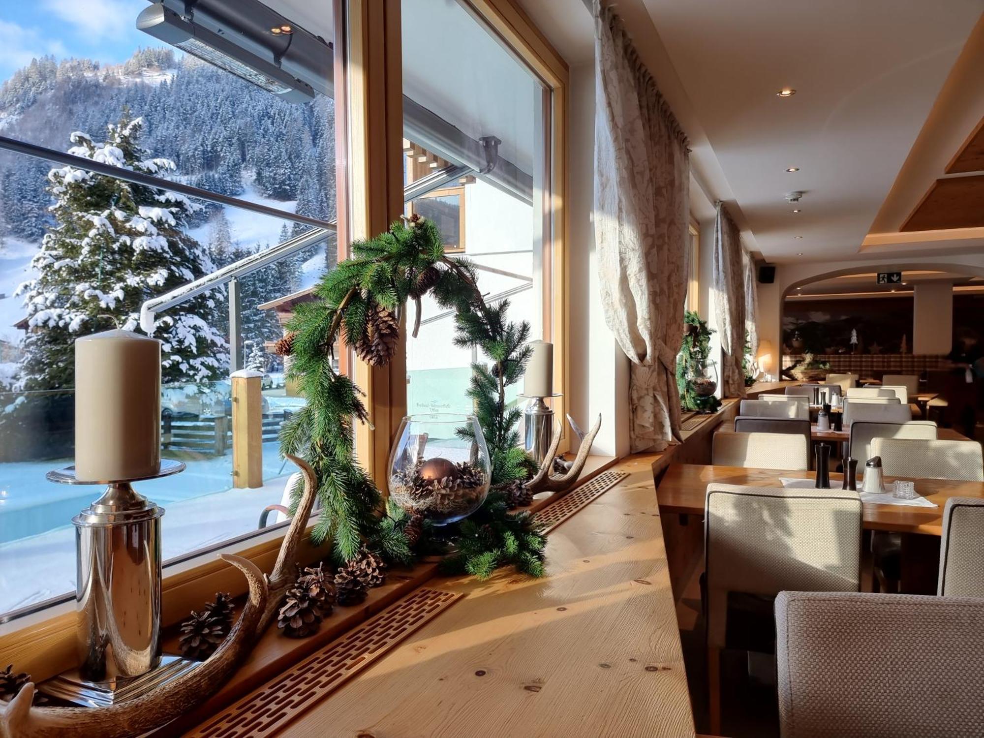 Hotel Alpina เราริส ภายนอก รูปภาพ