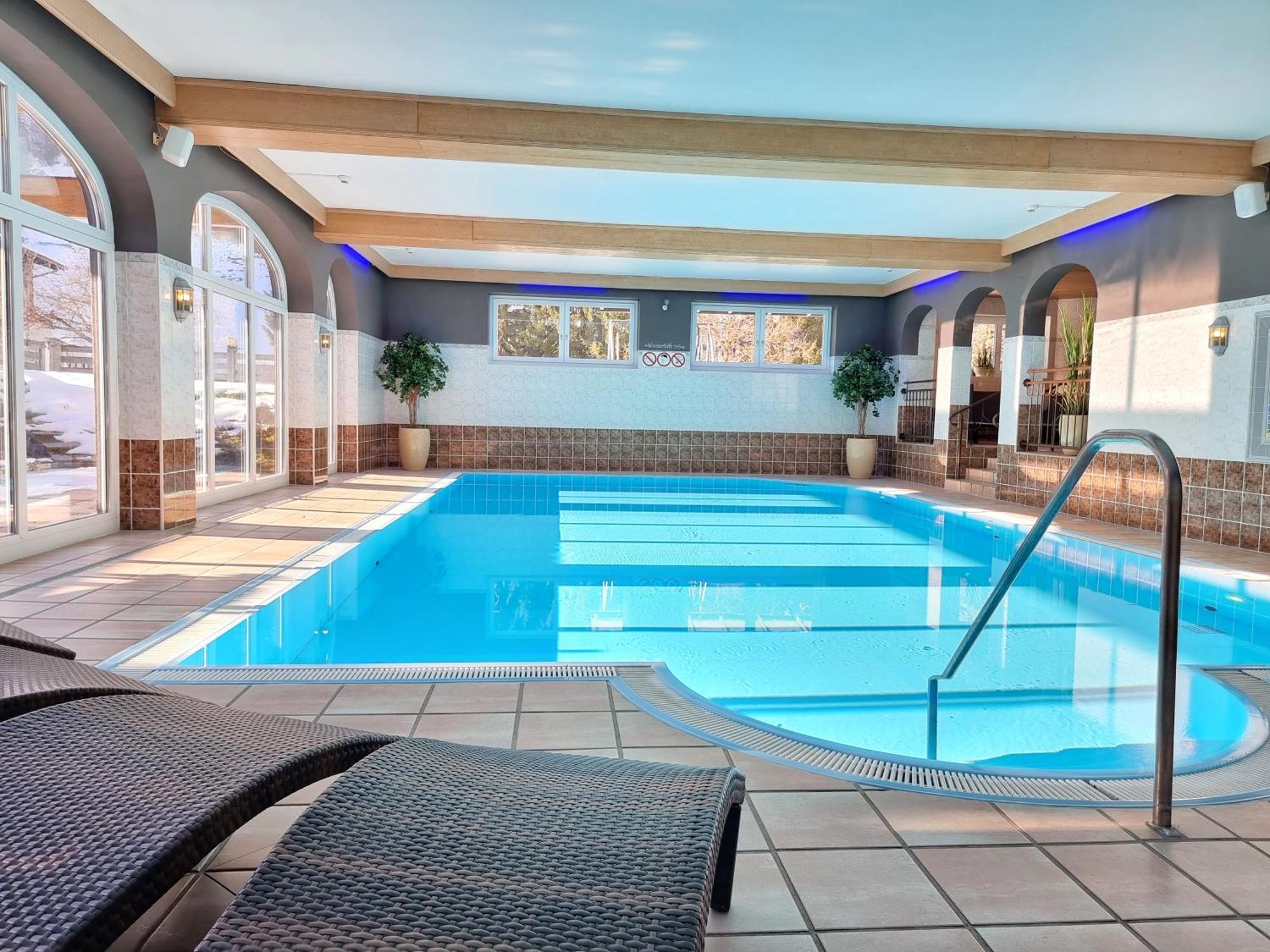 Hotel Alpina เราริส ภายนอก รูปภาพ