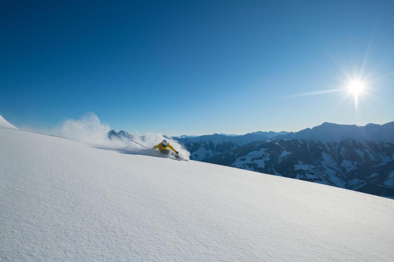 Hotel Alpina เราริส ภายนอก รูปภาพ